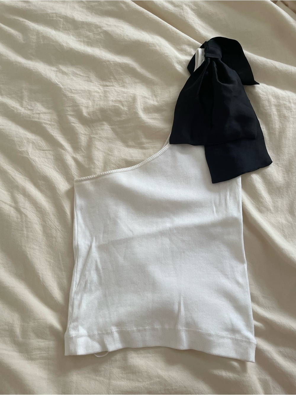 Zara White One-Shoulder Ribbed Tank with Black Bow